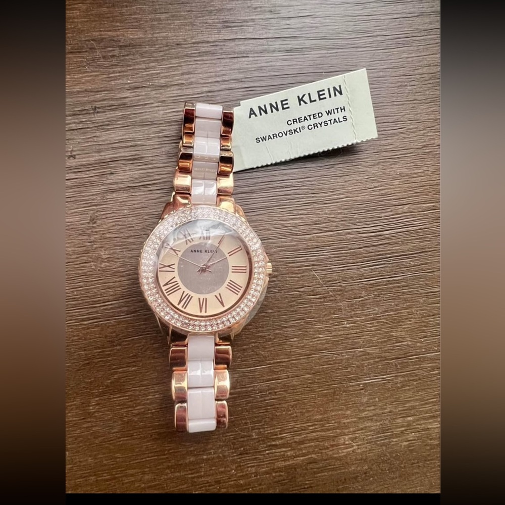 FINAL PRICE - NWT Anne Klein Watch🌊